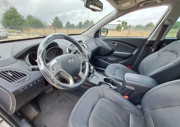 Hyundai ix35 cena 25900 przebieg: 242363, rok produkcji 2011 z Kielce małe 352